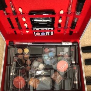 Professional makeup SOLD